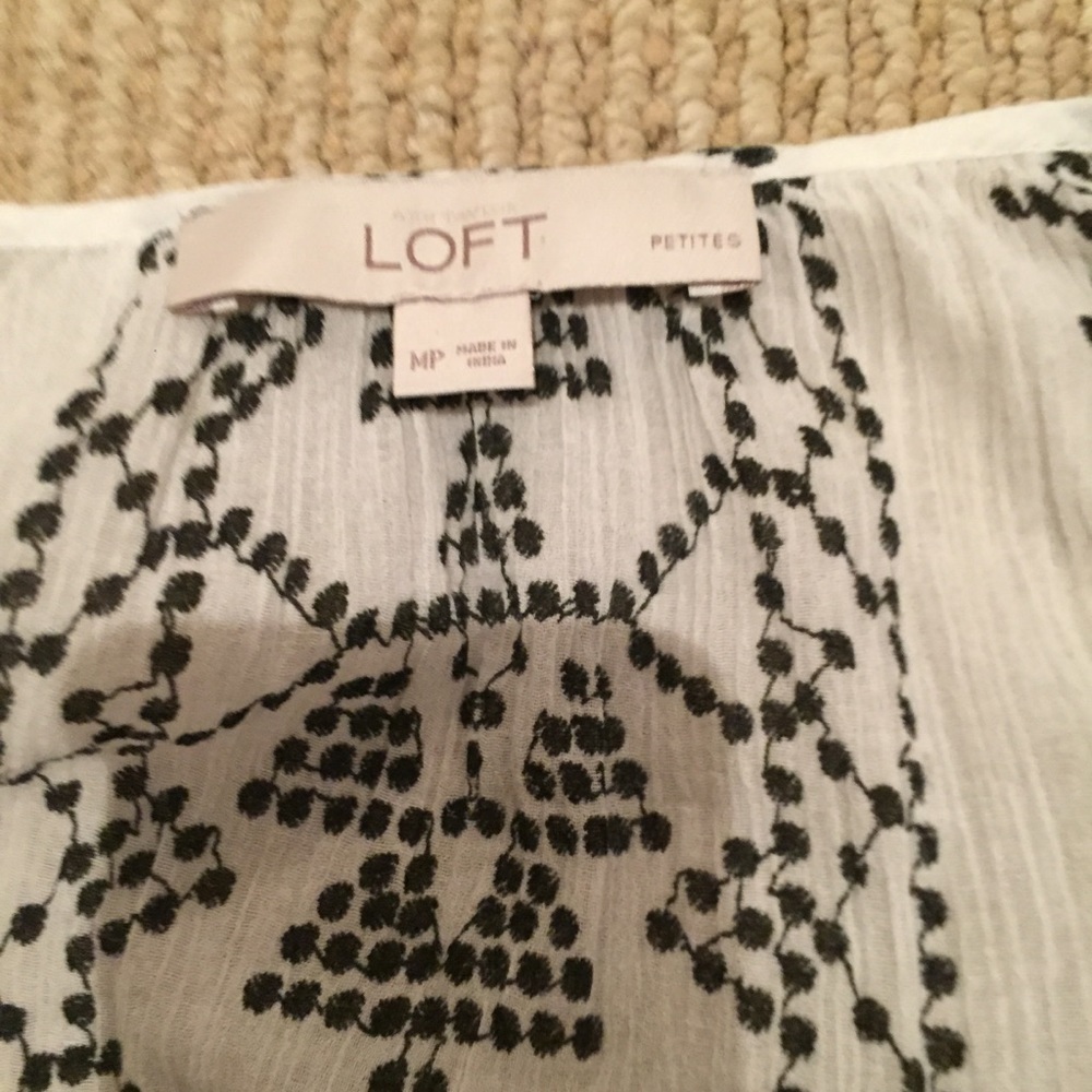 Patterned LOFT flowy tunic - Picture 3 of 4
